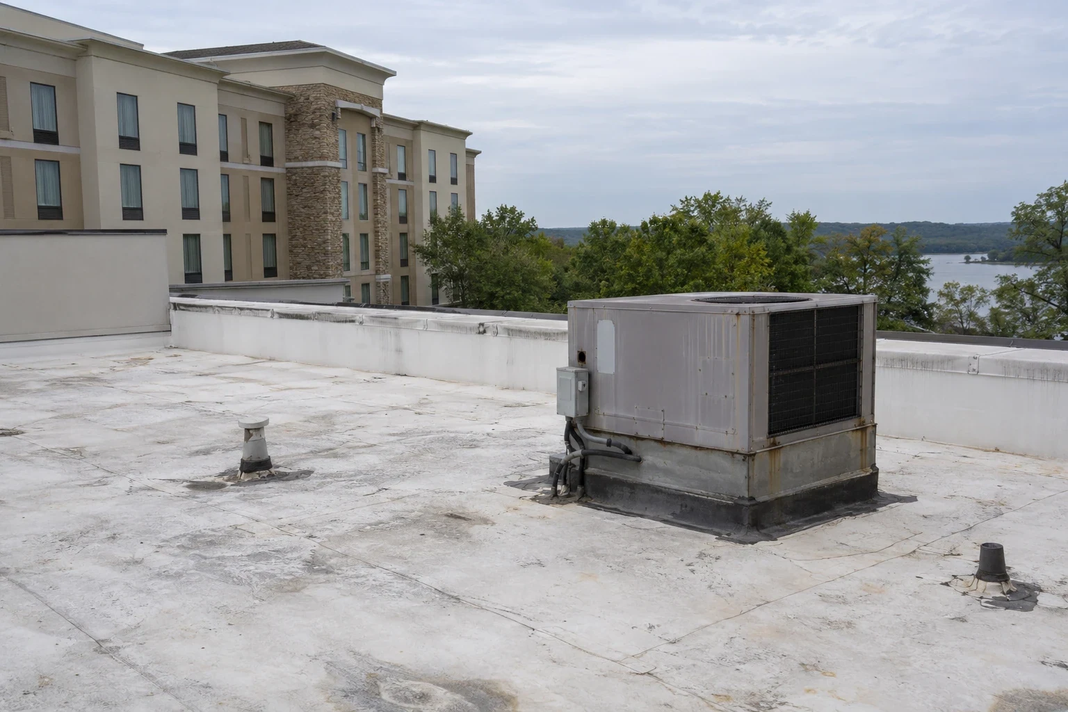 Commercial Roofing for Hospitality Groups in Killeen, TX